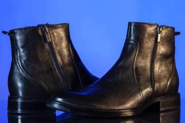 Černý lesklý Pánské boty — Stock fotografie