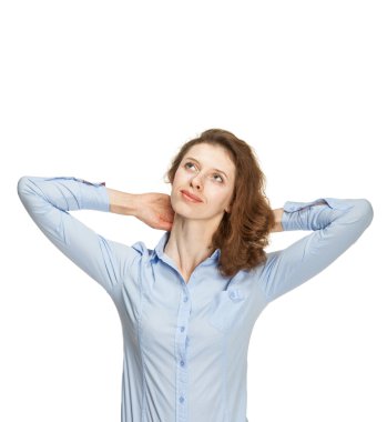 Beyaz arka planda genç bir iş kadını