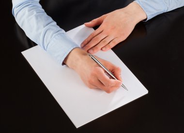 Notlar aşağı (bir belgelerine imzalama kağıda yazı işkadını