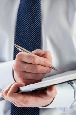 bir sözleşme imzalamadan işadamı