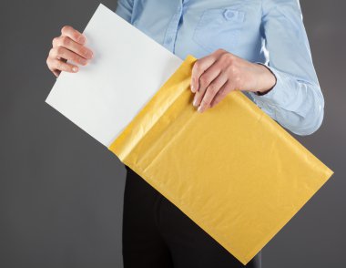 iş kadını çekici mektup zarfı dışında