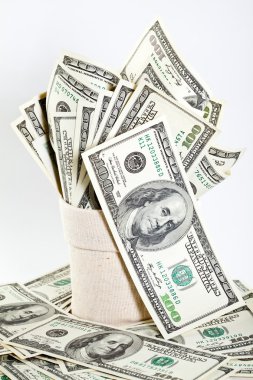 bir çuvalın içinde birçok dolarlık banknotlar