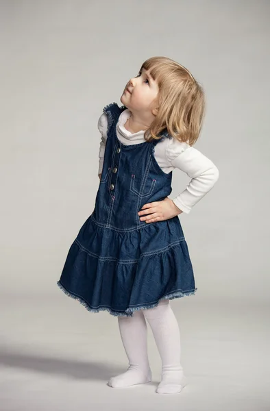 Malá holčička, vyhledávání — Stock fotografie