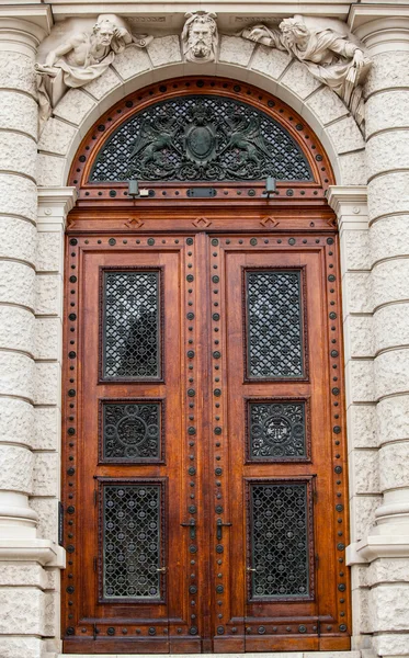 Portes du Musée d'histoire de l'art — Photo