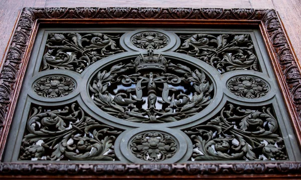 Fragment of doors (Museum of Art History) — Stock Photo, Image