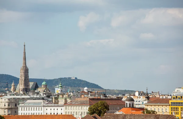 Grondgebied van Paleis belvedere — Stockfoto