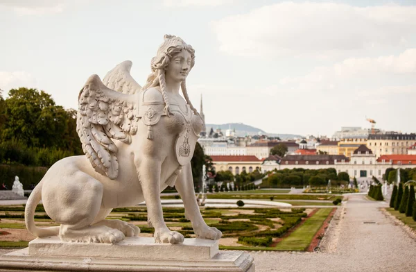 Sphinx standbeeld in paleis belvedere — Stockfoto