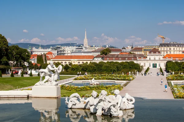 Schloss Belvedere und Gärten — Stockfoto