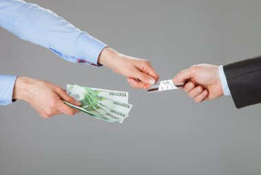 kredi kartı ve para alışverişi iş adamları