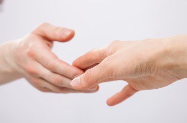 erkek ve kadın el dokunuş