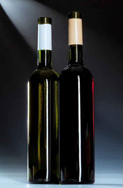 2 ワイン ・ ボトル — ストック写真