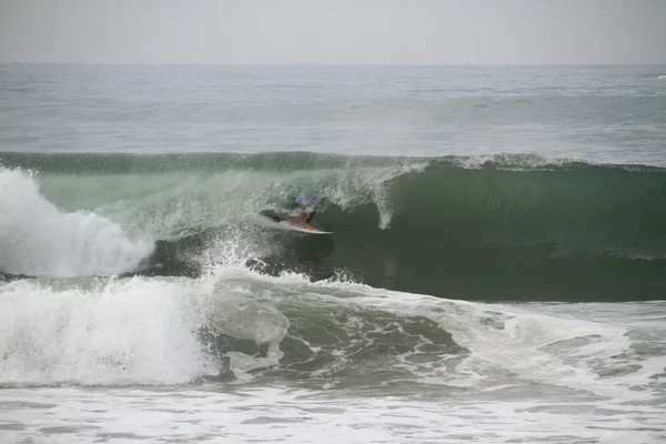 Kai Otton tube riding a wave — Stock Photo, Image