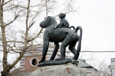bir maymun heykel