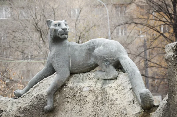 Uma estátua de gato — Fotografia de Stock