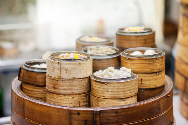 Пароходы Dim sum в китайском ресторане, Гонконг
