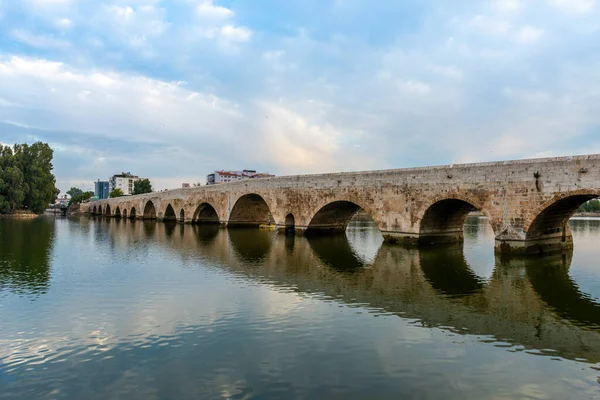 Τασκόπρου Στην Αντάνα Τουρκία Ιστορική Πέτρινη Γέφυρα Στον Ποταμό Seyhan — Φωτογραφία Αρχείου