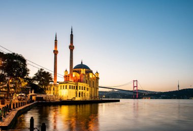 Ortopedi, İSTANBUL, Turkey. Ortakoy 'da güzel İstanbul gün doğumu manzarası.