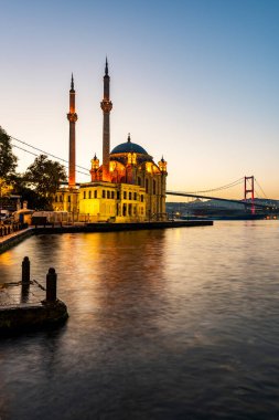 Ortopedi, İSTANBUL, Turkey. Ortakoy 'da güzel İstanbul gün doğumu manzarası.