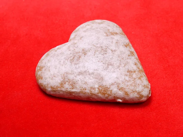 Corazón rojo en bolsa de papel — Foto de Stock