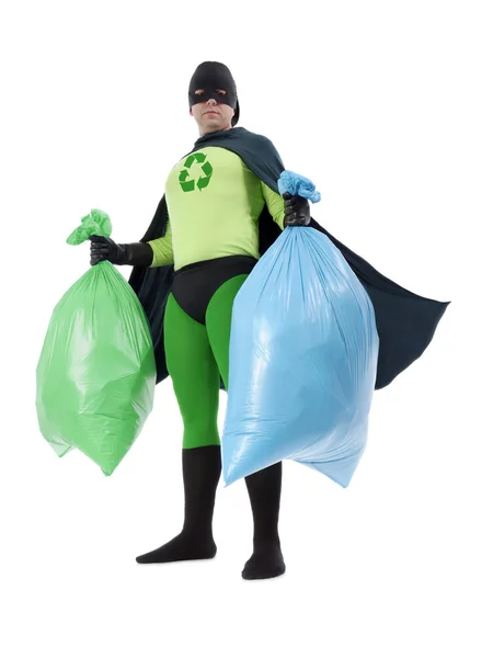Эко-супергерой и бытовой мусор — стоковое фото