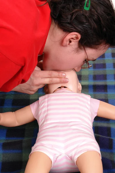 Konstgjorda respirationen demonstration — Stockfoto