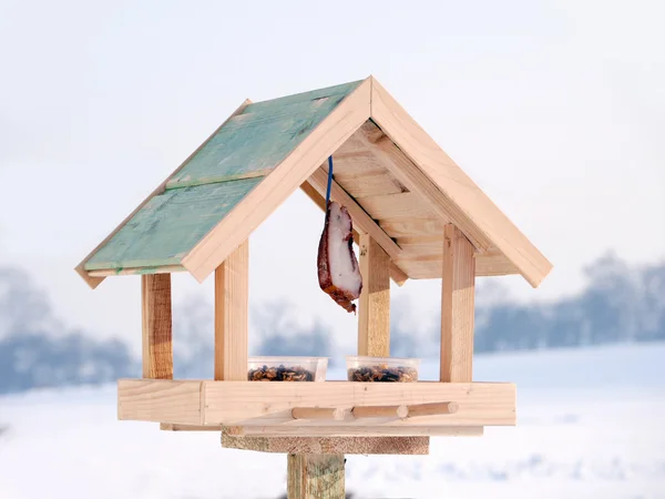 Bird feeder — Stock Photo, Image