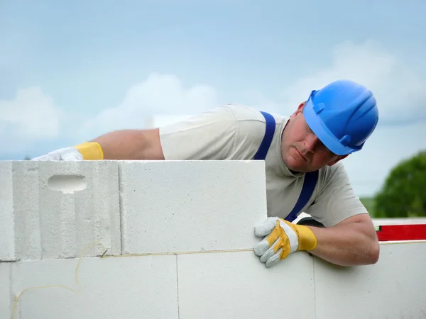 Mason at work — Stock Photo, Image