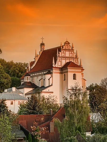 Kazimierz plébánia templom fara naplementekor — Stock Fotó