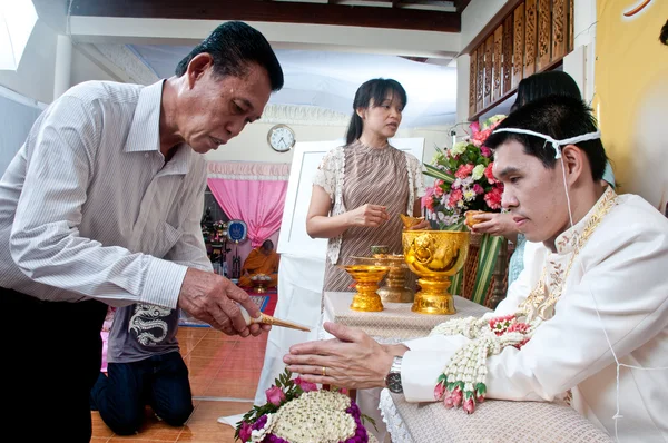 SINGBURI THAILAND -MARCH 23: Prerent of Man and Women go — Stock Photo, Image