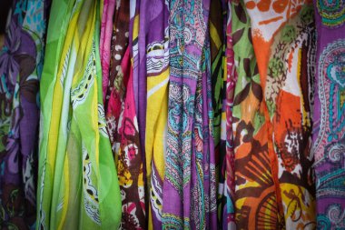 Hang gömlek ve bezler kapatın