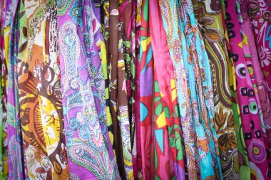 Hang gömlek ve bezler kapatın