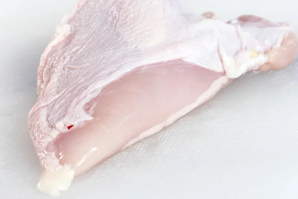 Viande de poitrine de poulet préparer pour faire de la nourriture — Photo