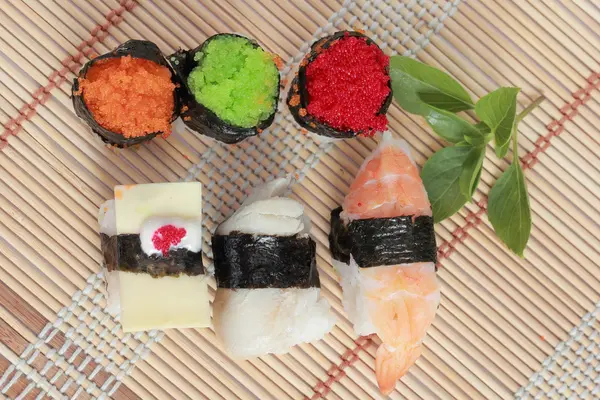 Sushi comida japonesa — Fotografia de Stock