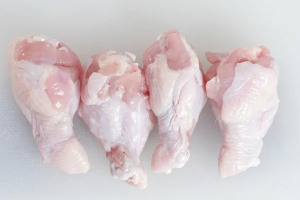 Cuisses de poulet crues — Photo