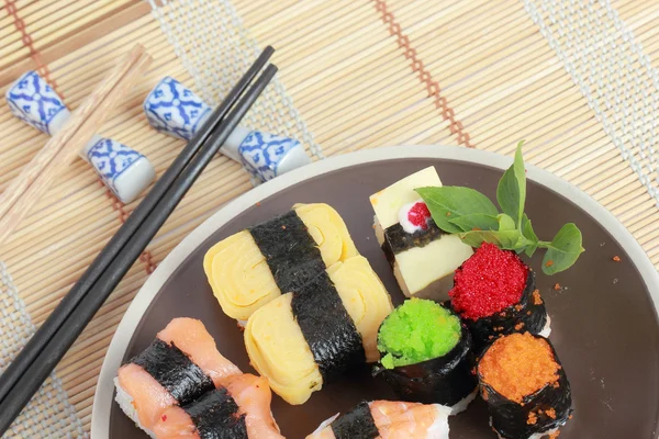 O Ιαπωνικά τροφίμων σούσι — Φωτογραφία Αρχείου