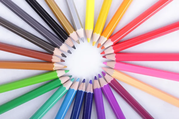 Coloré de crayons dans le concept tout pour un — Photo