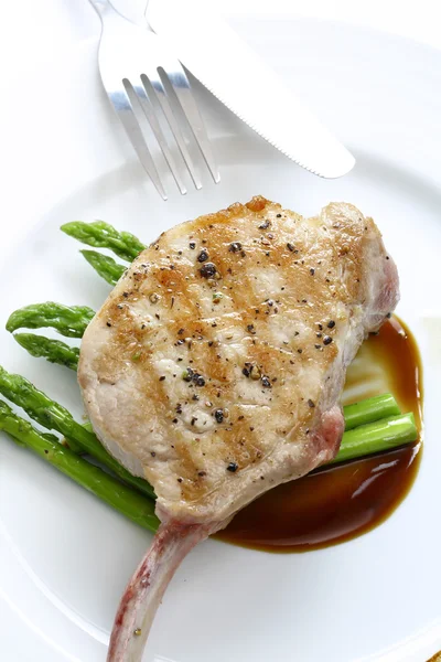 Gegrilde pork chop — Stockfoto