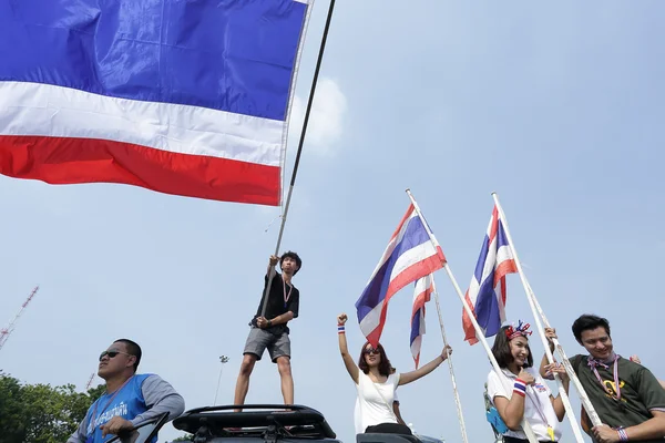 BANGKOK - DEC 9: Muitos 5 milhões de pessoas caminharam por anti-governo — Fotografia de Stock