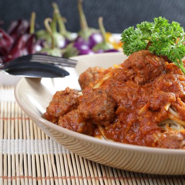 Spagetti köfte kadar yakın