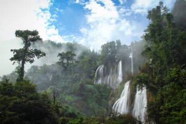 milli park içinde Tayland şelale