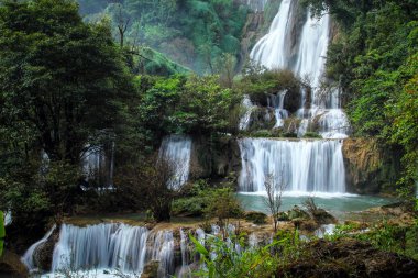 milli park içinde Tayland şelale