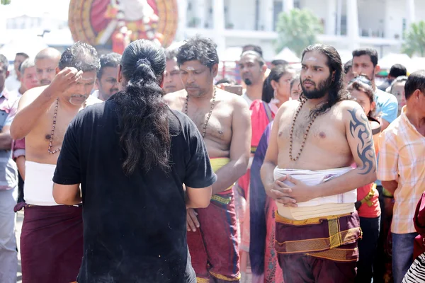 Penang, malaysien - januar 17: hindu devotee bereitet sich auf hindu r vor — Stockfoto