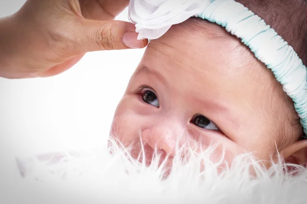 Close-up van Aziatische babymeisje — Stockfoto