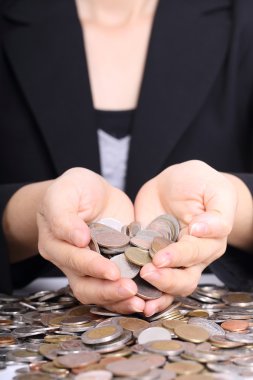 kadınların elleri için kapak parasını güvenli para ile kullanın 