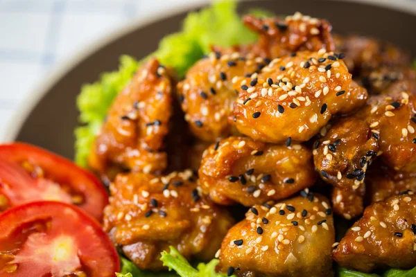 Sesame chicken — Stock Photo, Image