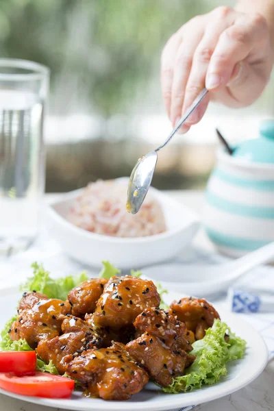 Sesame chicken — Stock Photo, Image