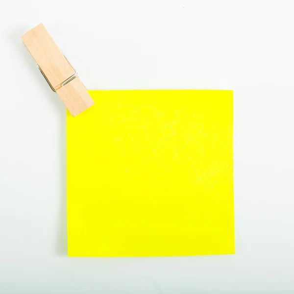 Pequena cor papel nota pendurar — Fotografia de Stock