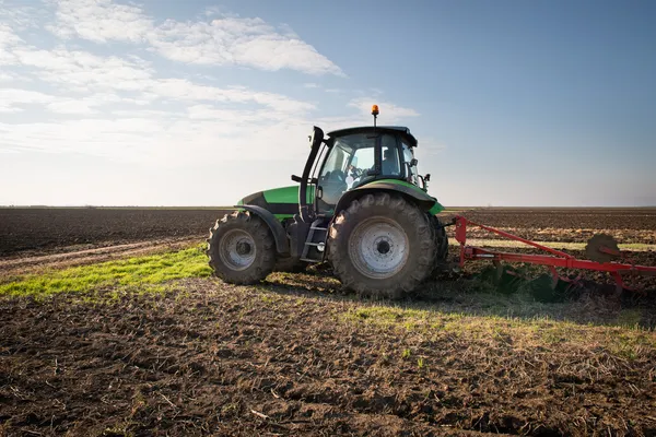 Plowing in Autumn — Stock Photo, Image