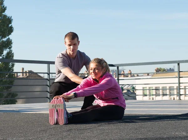 Exercise on the roof — Stock Photo, Image