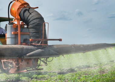 soya püskürtme traktör